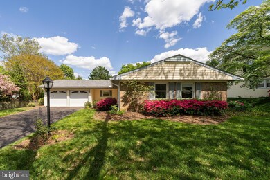 13021 Maple View Ln, Fairfax, VA 22033 - photo 3