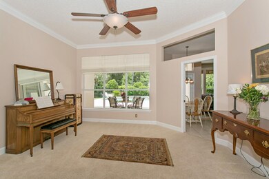 004_Living Room