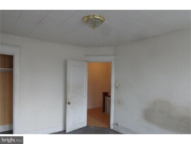 324 Boyd St, Camden, NJ 08105 - photo 4