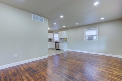 918 Post Rd (11 of 42)