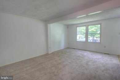 8321 Mary Lee Ln, Laurel, MD 20723 - photo 6