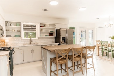 1603 S Jackson St, Brenham, TX 77833 - photo 4