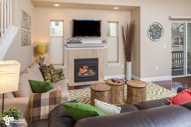 Living Room w/Gas FP