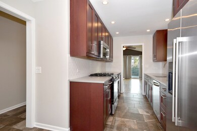 613 S Poplar Ave, Elmhurst, IL 60126 - photo 5