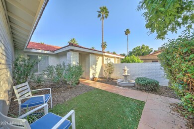 7019 courtyard