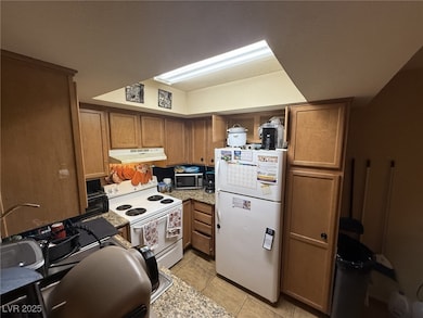 1455 E Katie Ave unit L23, Las Vegas, NV 89119 - photo 6