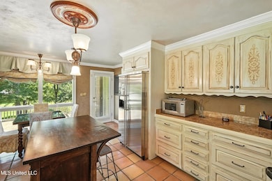 611 Second Ave W, Wiggins, MS 39577 - photo 7