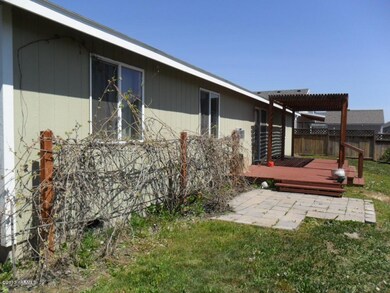 210 St Helens Ave, Moxee, WA 98936 - photo 5