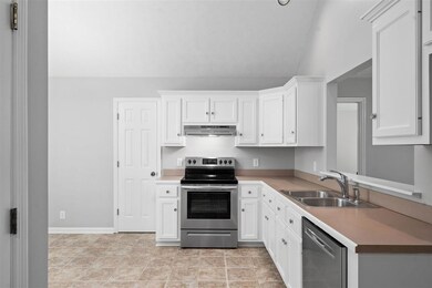 2026 Shawnee Ln, Greenbrier, TN 37073 - photo 6