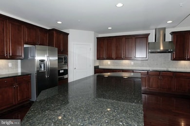 8606 Kittama Dr, Clinton, MD 20735 - photo 7