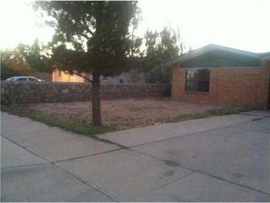 15347 Fairwood Ct, Horizon City, TX 79928 - photo 2