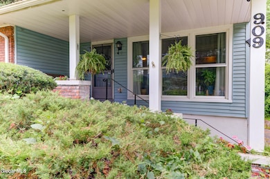 909 Ash Tree Ln, Schenectady, NY 12309 - photo 3