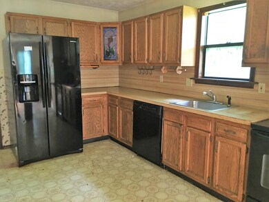 123 Wildwood Ln, Canadensis, PA 18325 - photo 2