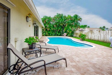 9188 Edgemont Ln, Boca Raton, FL 33434 - photo 7
