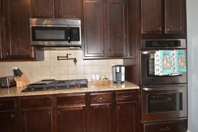 Double Ovens! Built-in microwave!
