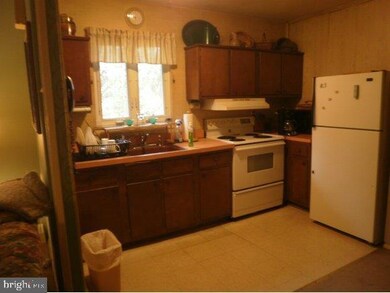 64 Berkshire Ct, Toms River, NJ 08753 - photo 5