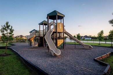 25018 Stella Falls Ln, the Woodlands, TX 77375 - photo 6