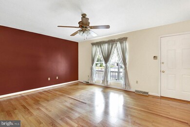 604 Parkway Dr unit 85, Littlestown, PA 17340 - photo 2