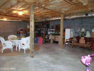 26 Hillcrest Ct, Berkeley Springs, WV 25411 - photo 2