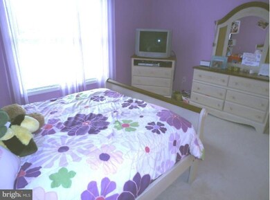 25642 S Village Dr, Chantilly, VA 20152 - photo 5