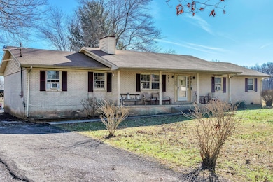 999 Sixteenth Model Rd, Manchester, TN 37355 - photo 3