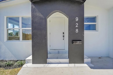 928 Market St, West Palm Beach, FL 33401 - photo 3