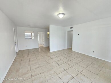 Living/Dining Area