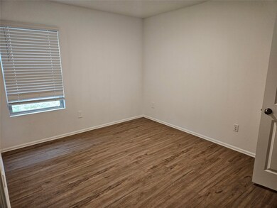 18930 Sorento Bay Ln, Hockley, TX 77447 - photo 6