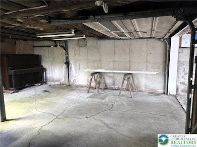 6134 Bottom Rd, Slatington, PA 18080 - photo 7