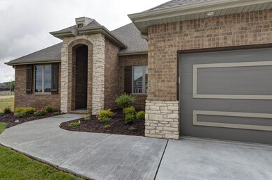 1392 N Rockingham Ave, Nixa, MO 65714 - photo 2