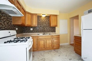 1015 Hull Ave, Westchester, IL 60154 - photo 3