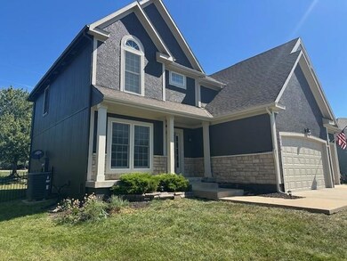 20190 W 223rd Terrace, Spring Hill, KS 66083 - photo 2