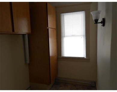 206 Fairview Ave unit 2, Chicopee, MA 01013 - photo 6