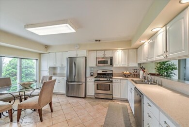 08-KITCHEN