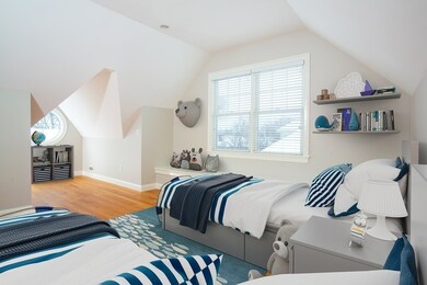 249 Robbins St unit 2, Waltham, MA 02453 - photo 4