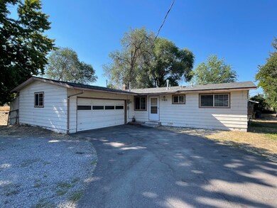 4480 Memorie Ln, Klamath Falls, OR 97603 - photo 2