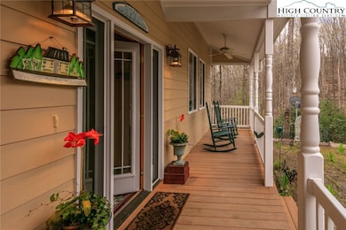 This Front Porch is just waiting for some peas to shuck!