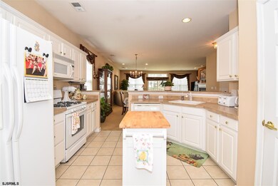 22 Raleigh St, Galloway, NJ 08205 - photo 4