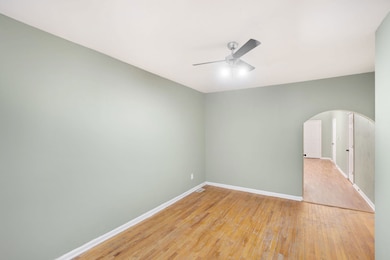 8524 S Buffalo Ave, Chicago, IL 60617 - photo 7