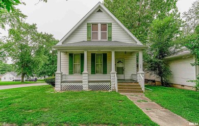 329 Willard Ave, Lincoln, IL 62656 - photo 2