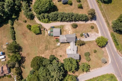 1292 Mammoth Rd, Pelham, NH 03076 - photo 3