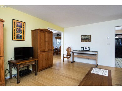 2515 Jeppesen Acres Rd, Eugene, OR 97401 - photo 4