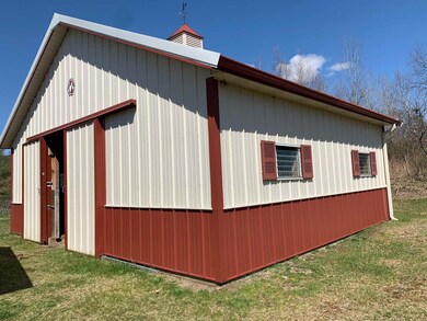 Built in 1999 (30 X 24) Morton Building Barn