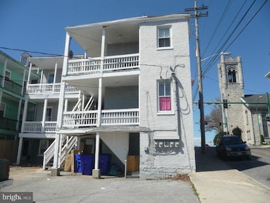 146 N Potomac St, Hagerstown, MD 21740 - photo 2