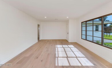4014 E Turney Ave-large-004-014-4014 E T