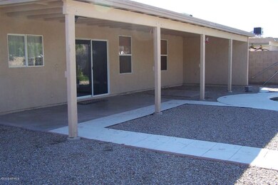 1752 Patio 100_1240