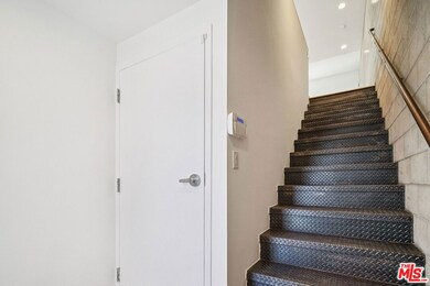 717 N Highland Ave unit 13, Los Angeles, CA 90038 - photo 6