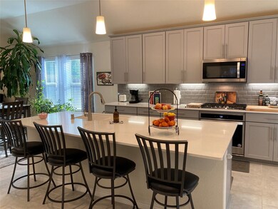 12006 Mirror Cove Ct, Tomball, TX 77377 - photo 4