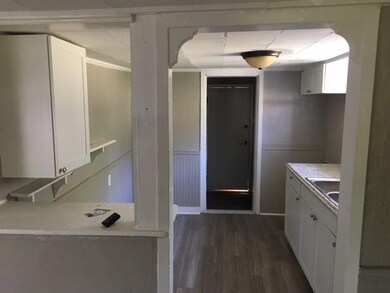 1124 Bundy St, Des Moines, IA 50315 - photo 3