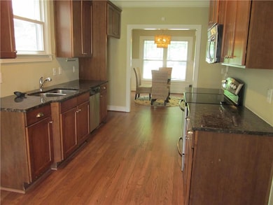 1527 Princeton Ave, Atlanta, GA 30337 - photo 4